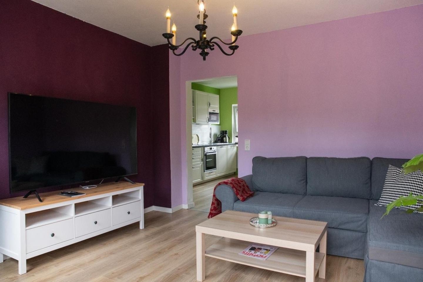 דטמולד Farbenfrohe Ferienwohnung מראה חיצוני תמונה